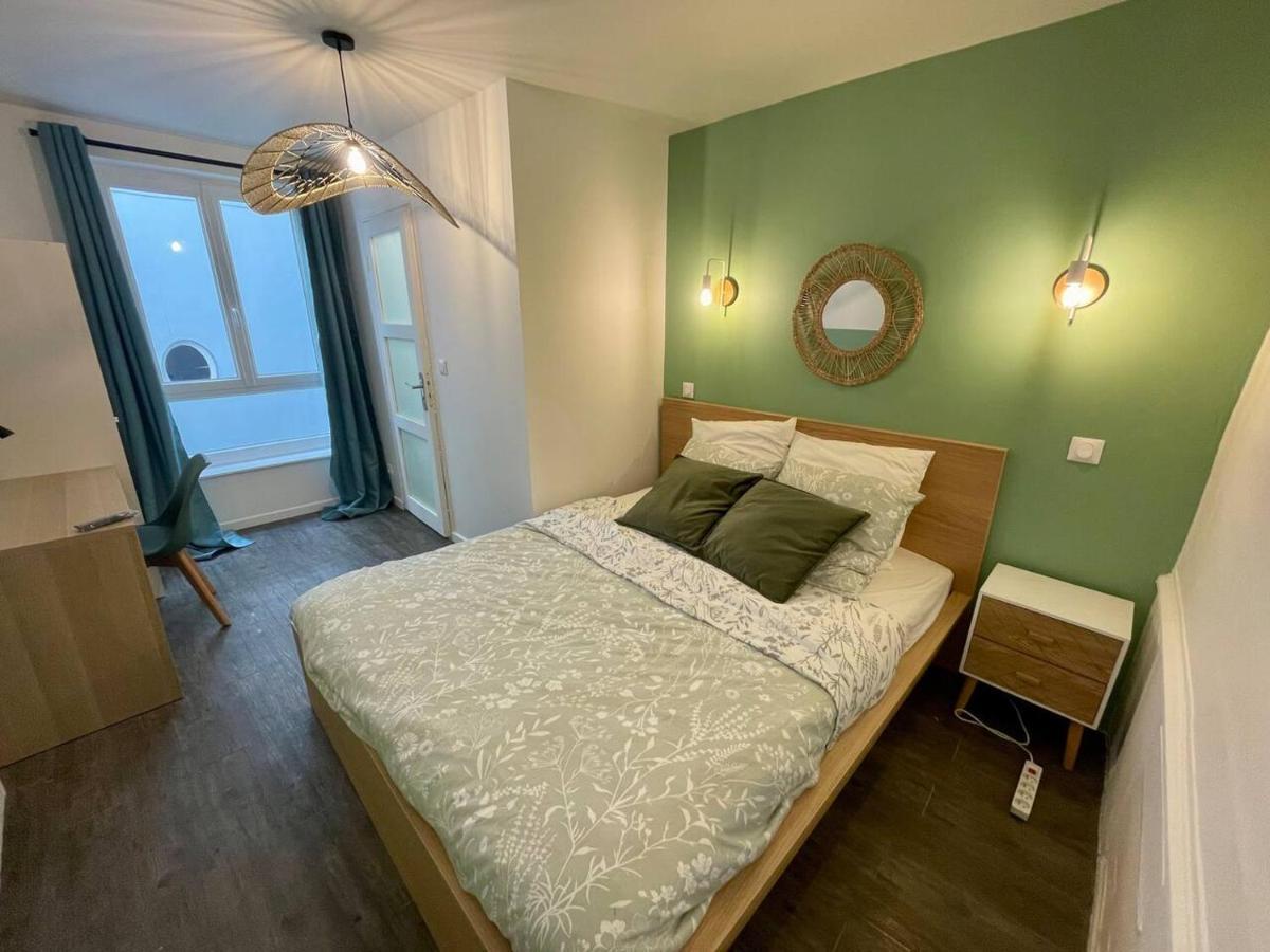 Apartment Triplex En Centre-ville - 273 *